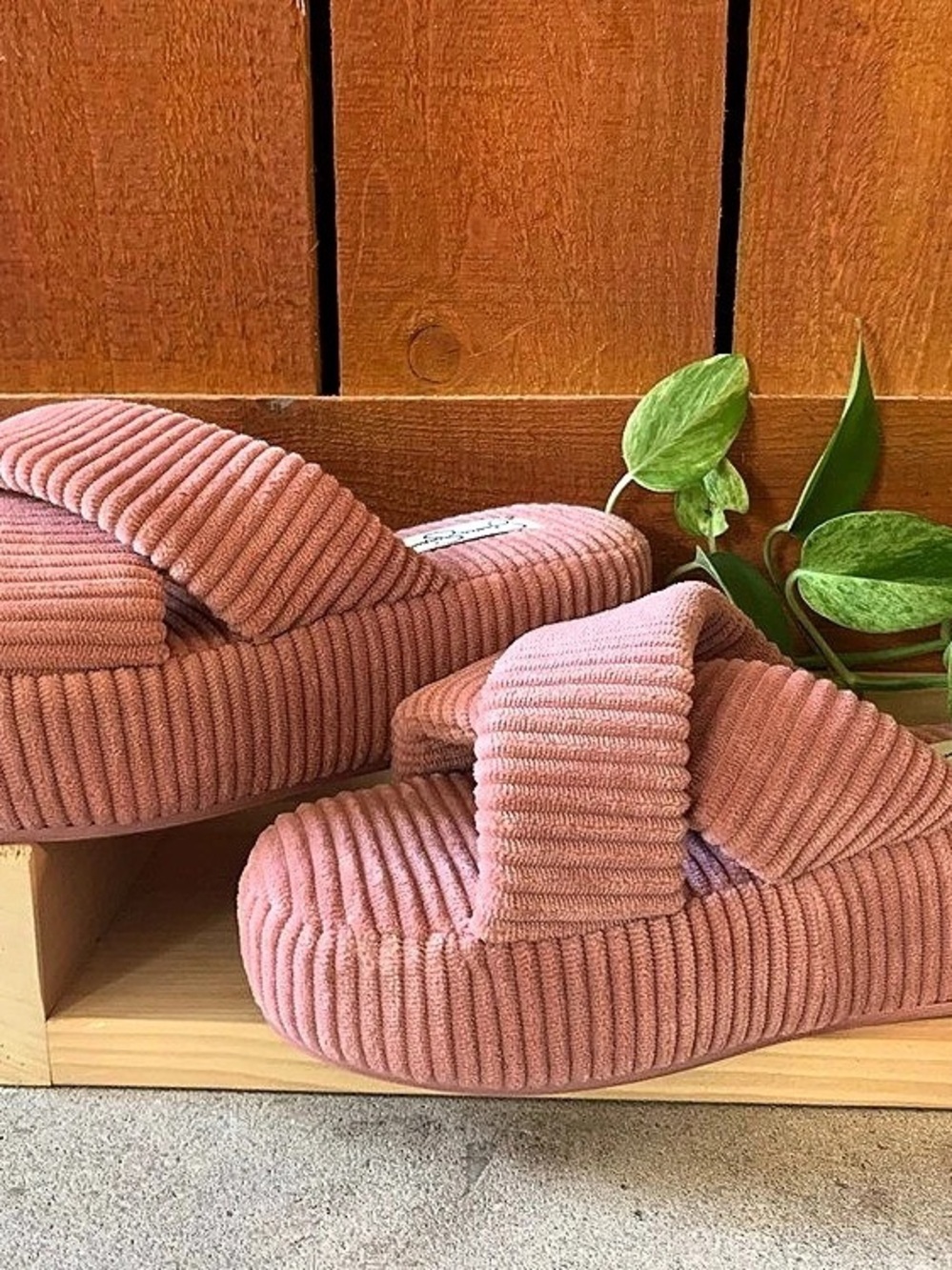 Jessica Simpson Women's Ribbed Terry Cross Band Slide Platform Slipper Size 8/9